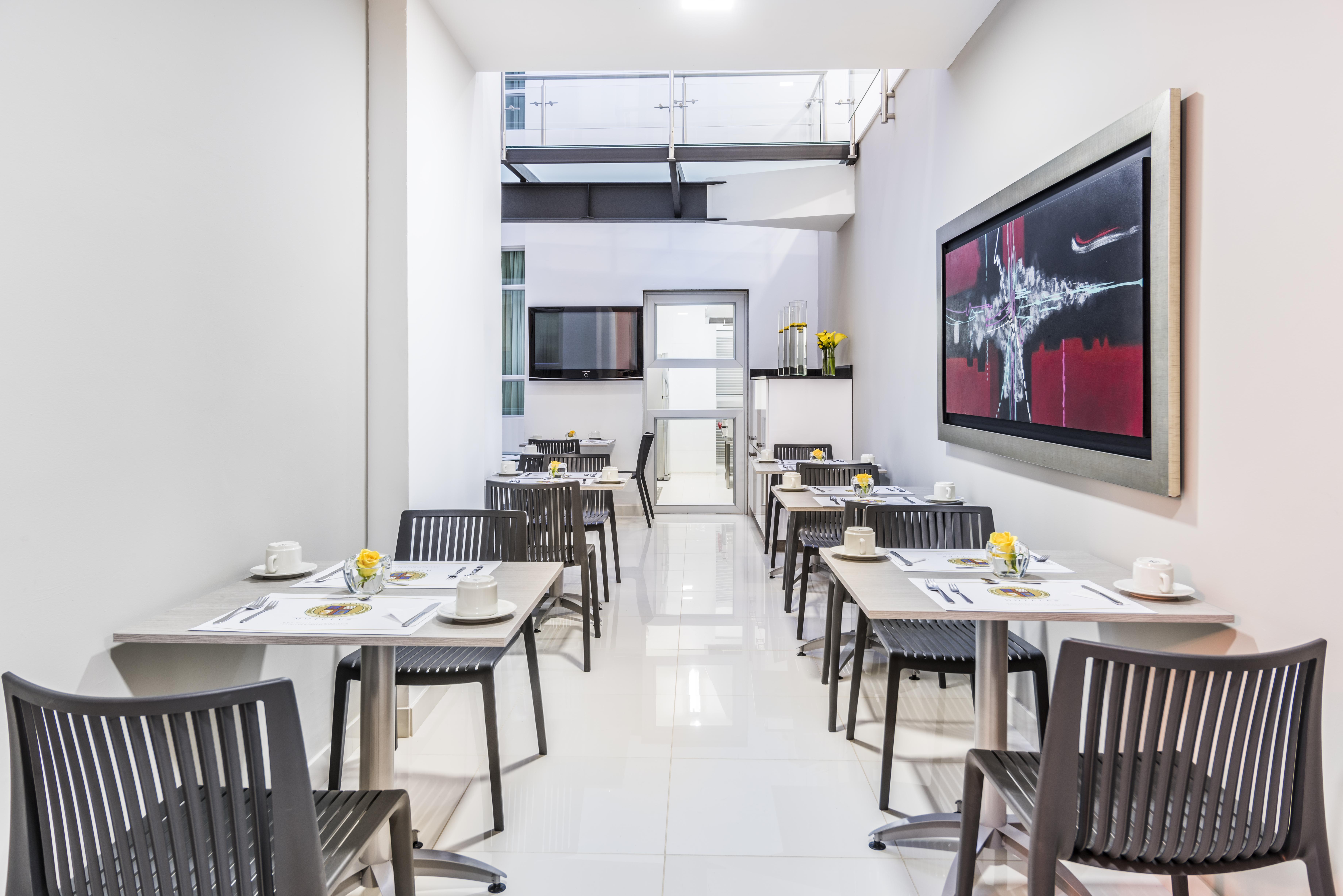 麦德林阿斯图里亚斯酒店 外观 照片